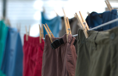 مشکلات خشک کردن لباس در هوای شرجی و راه حل آن نسیم پرداز